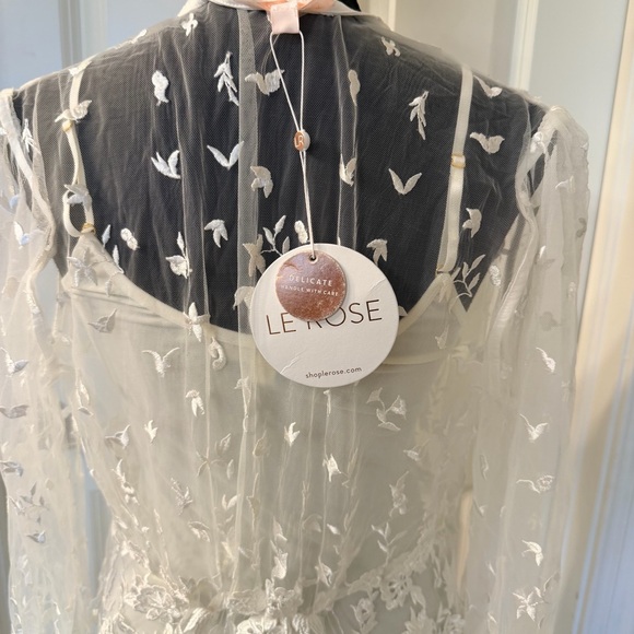NWT Le Rose Maya Lace Robe and Camisole 3D Lace - Picture 5 of 6